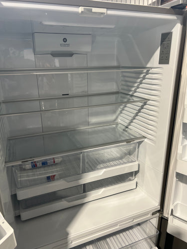 Factory second Fisher & Paykel 569L Freestanding French Door Fridge Model: RF610ANUX5 - Second Hand Appliances Geebung